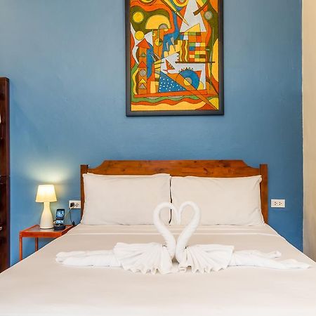Eriksson Guesthouse Patong Exterior foto