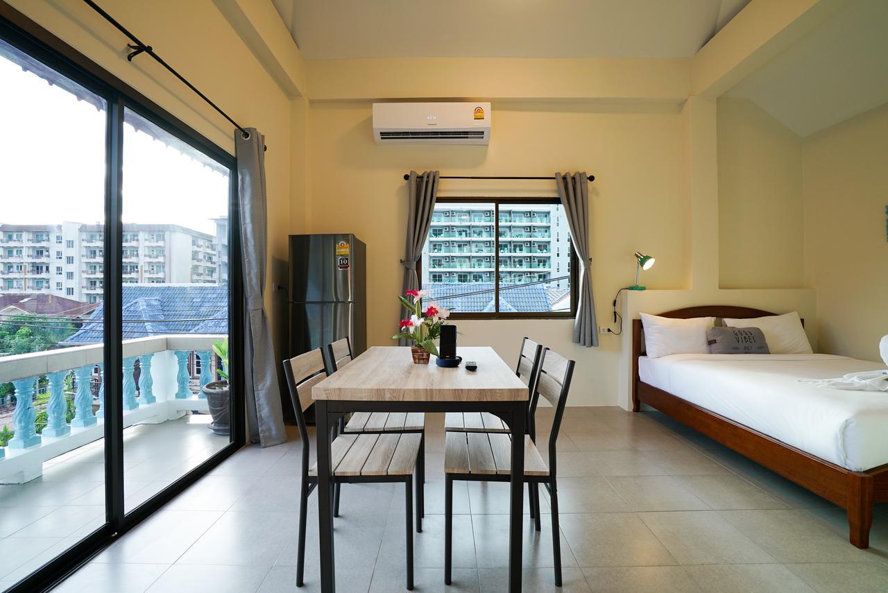 Eriksson Guesthouse Patong Cameră foto