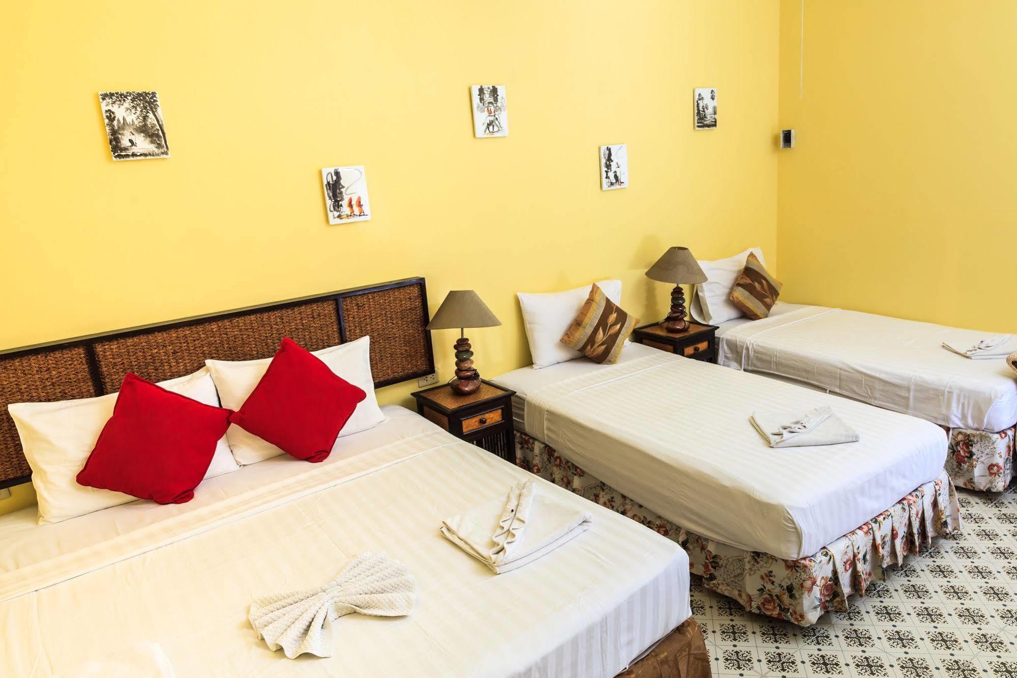 Eriksson Guesthouse Patong Exterior foto