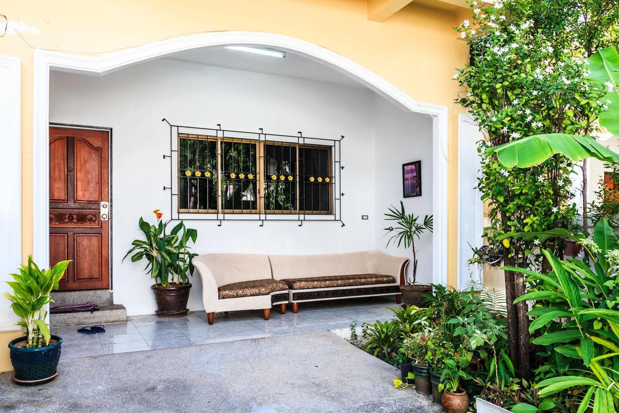 Eriksson Guesthouse Patong Exterior foto