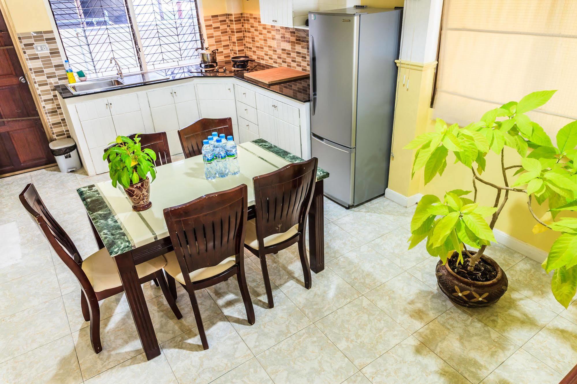 Eriksson Guesthouse Patong Exterior foto
