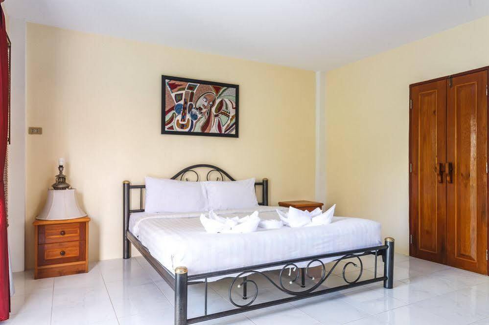 Eriksson Guesthouse Patong Exterior foto
